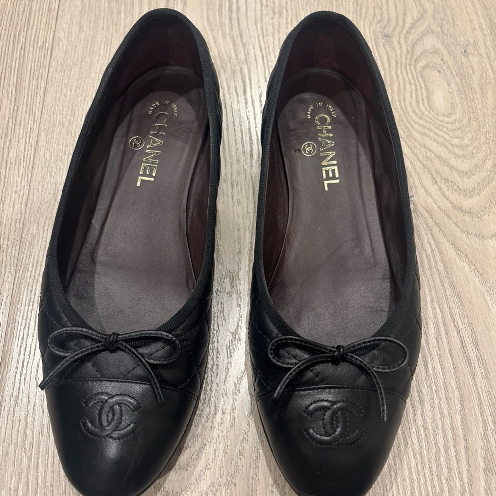 Chanel Black Leather Ballet Flats